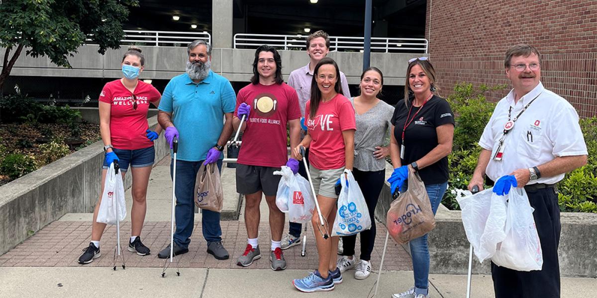 plogging group photo